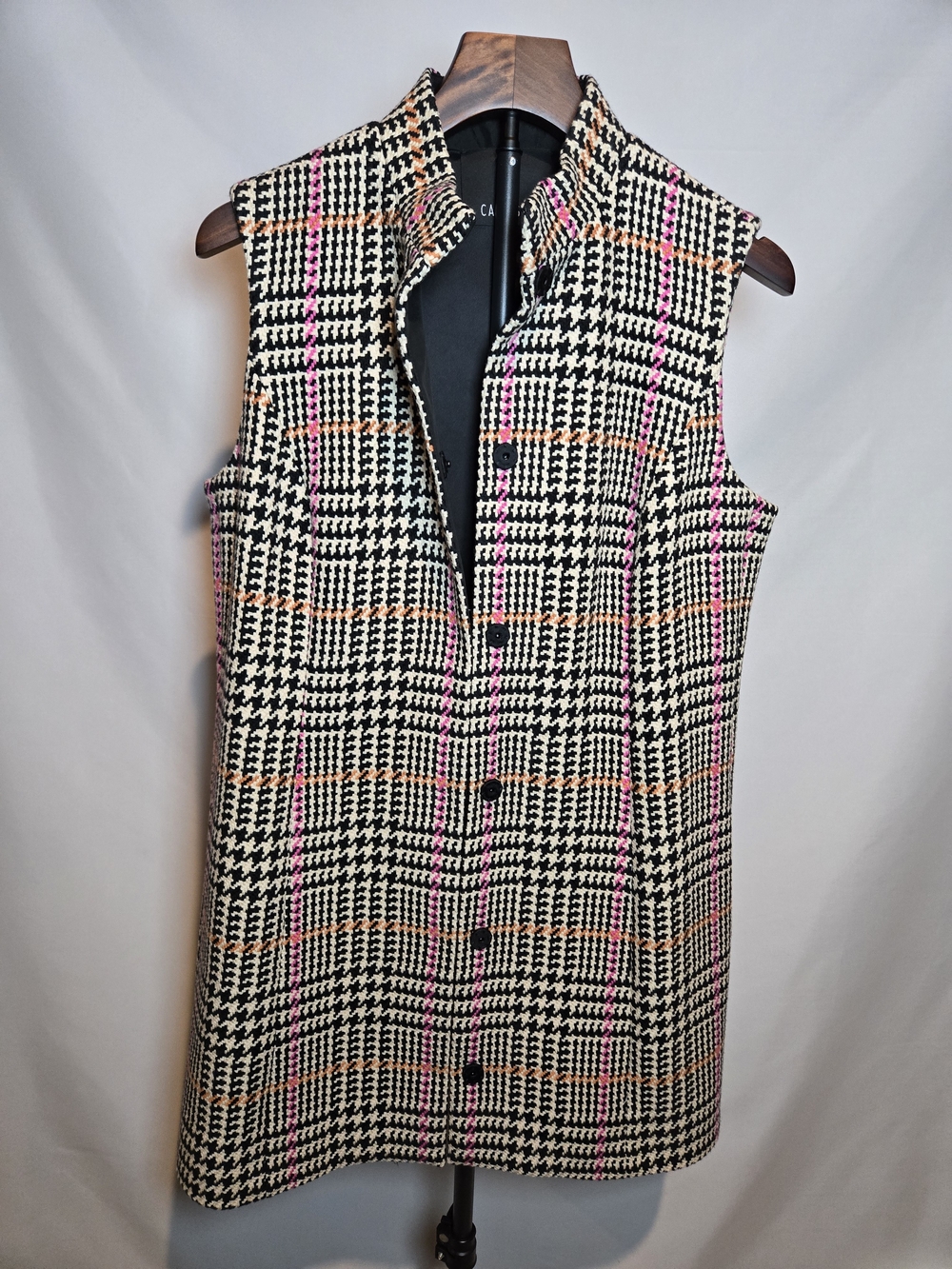 Sleeveless Houndstooth Button-Front Vest with Pink & Orange Windowpane